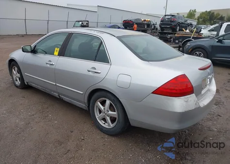 2006 Honda Accord 2.4 Lx из США, поврежденный, VIN 1HGCM56406A150820